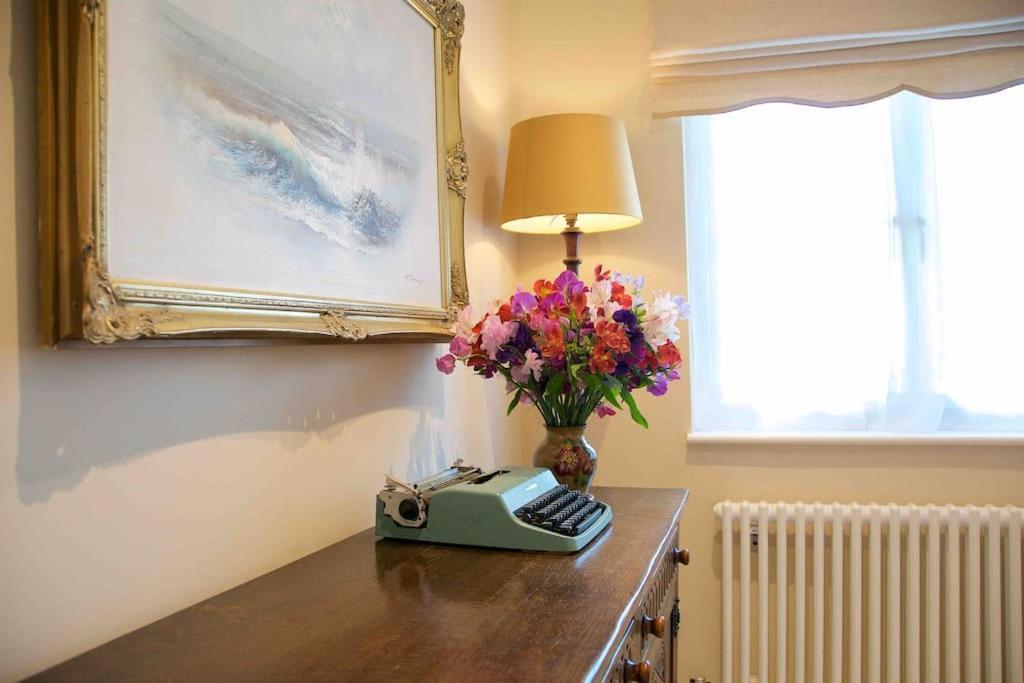 Canal View 2 Bedrooms End Of Terrace Chichester Kültér fotó